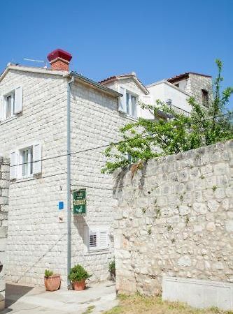 Apartments Ivomar Trogir Exterior photo