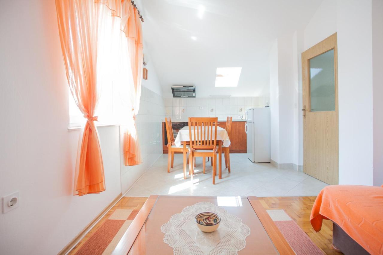 Apartments Ivomar Trogir Exterior photo
