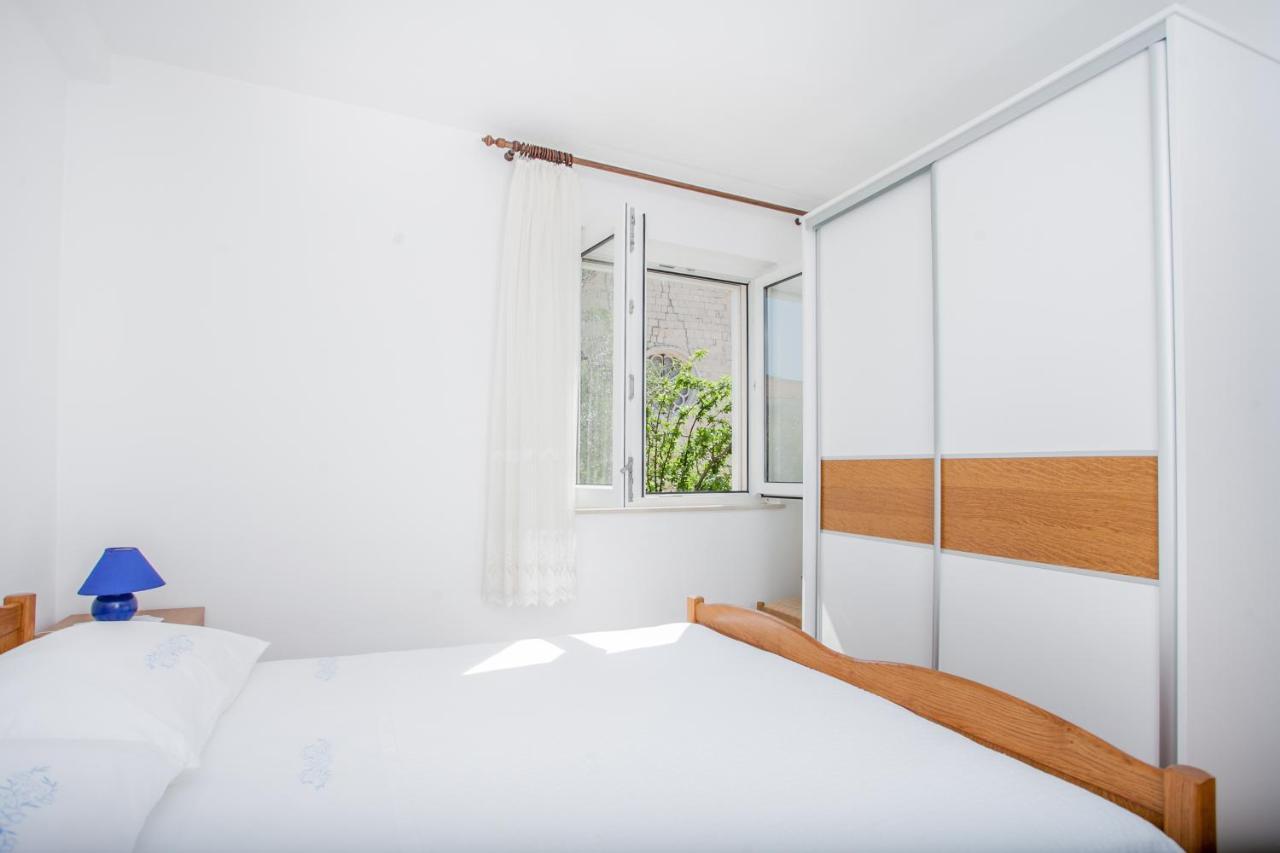 Apartments Ivomar Trogir Exterior photo